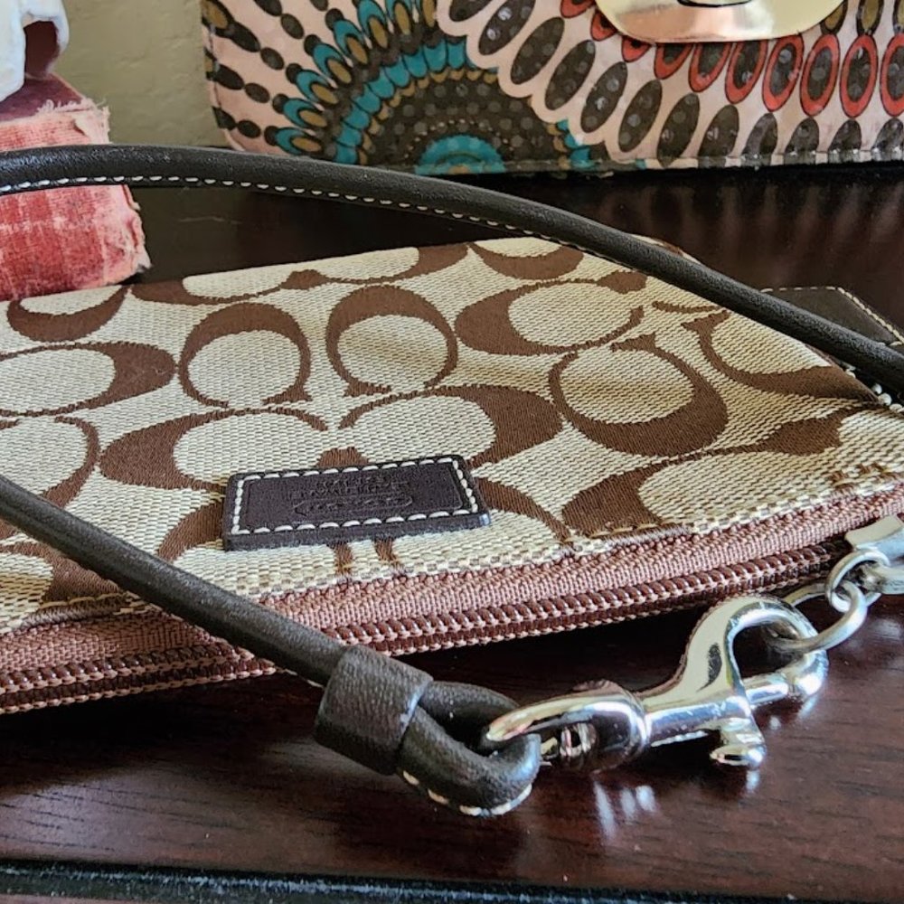 Coach Wristlet - Picture 8 of 12